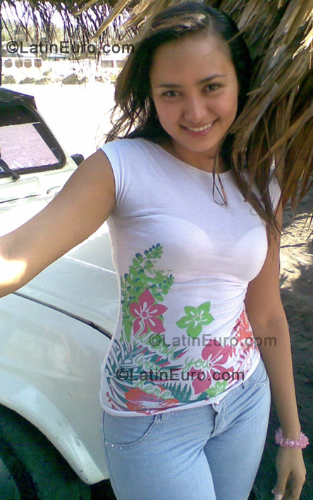 Date this sultry Colombia girl Johanna from Barranquilla CO532