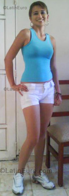 Date this young Colombia girl Leydi from Aranjuez CO542
