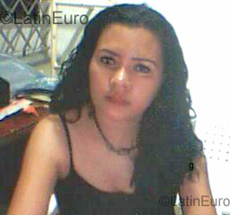 Date this attractive Colombia girl Felicidad from Buenaventura CO597