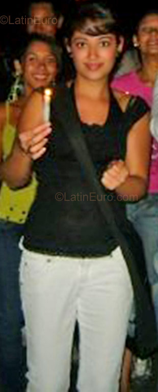 Date this beautiful Colombia girl Estefania from Bello CO654