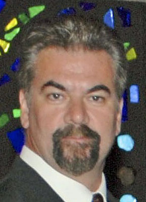 Date this tall United States man King4queen from Whitewater US2112