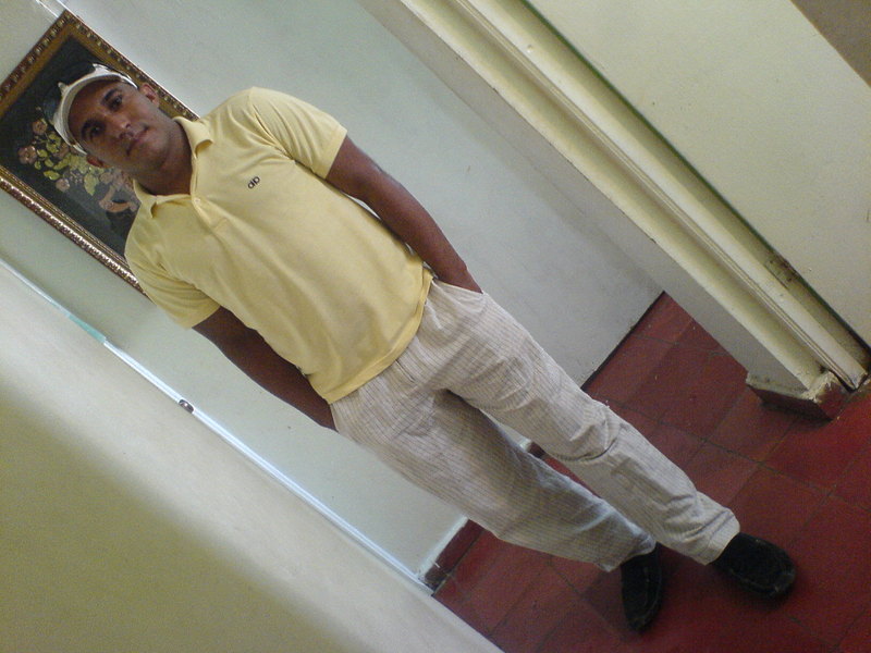 Date this attractive Dominican Republic man Oscauris from Rep Dominicana DO819