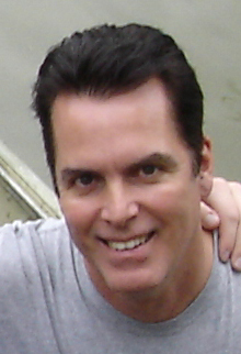 Date this tall United States man Paul from San Diego US2357