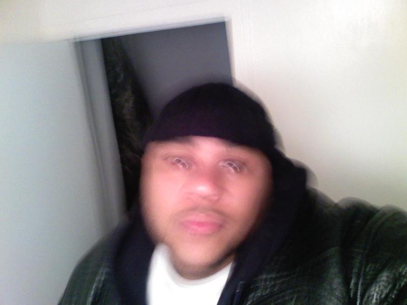 Date this charming United States man Curtfilrt from Irvington US2375