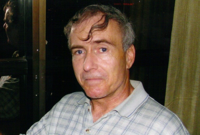 Date this happy United States man Einstein-15 from Phoenix US2387