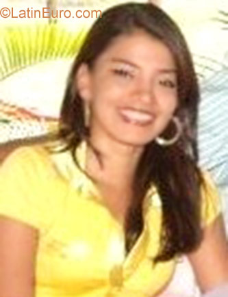 Date this lovely Colombia girl Yenny Viviana from Tulua CO784