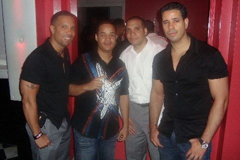 Date this happy United States man JulioV974 from New York US2433