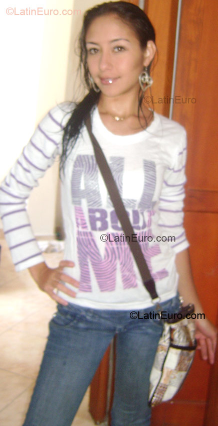 Date this hard body Colombia girl Juliana from Medellin CO891