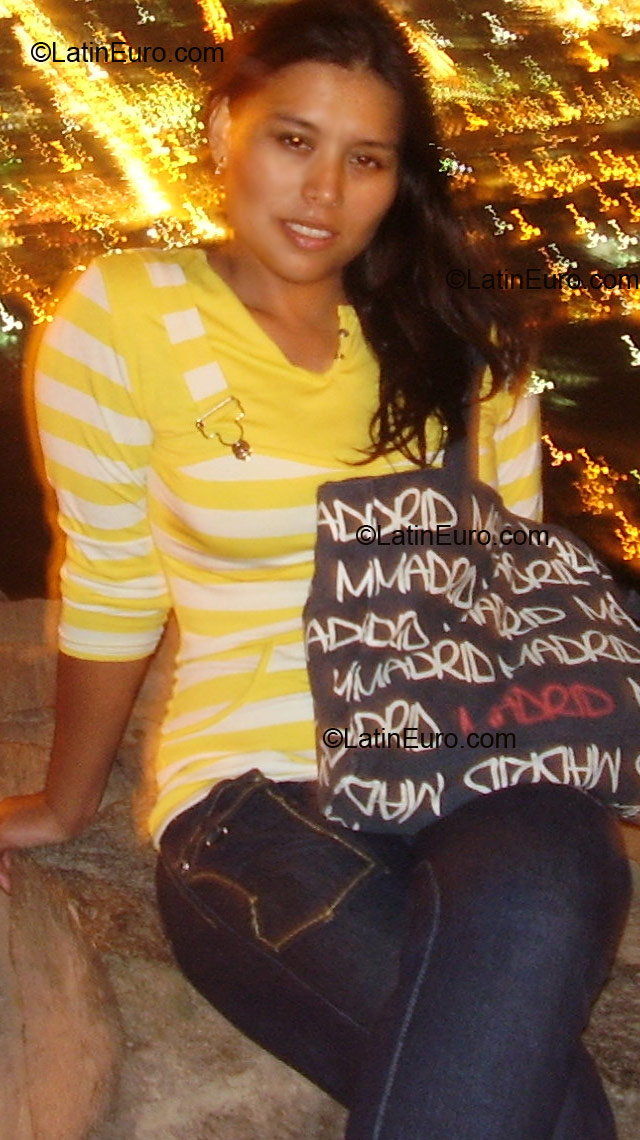 Date this exotic Peru girl Alanis from Chimbote 0051 PE97
