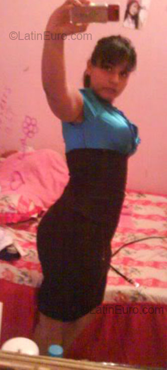 Date this sensual Mexico girl Reyna from Culiacan MX65