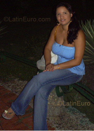 Date this funny Colombia girl Jenny Paola from Cartagena CO1002