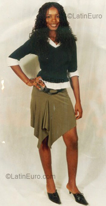 Date this georgeous Cameroon girl Laure Ernestine from Yaounde CM17