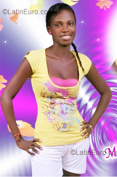 Date this young Colombia girl Pilar from Cali CO1070