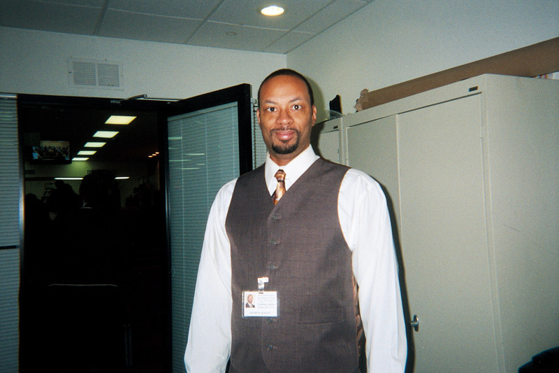 Date this voluptuous United States man Damon from Philadelphia US3083