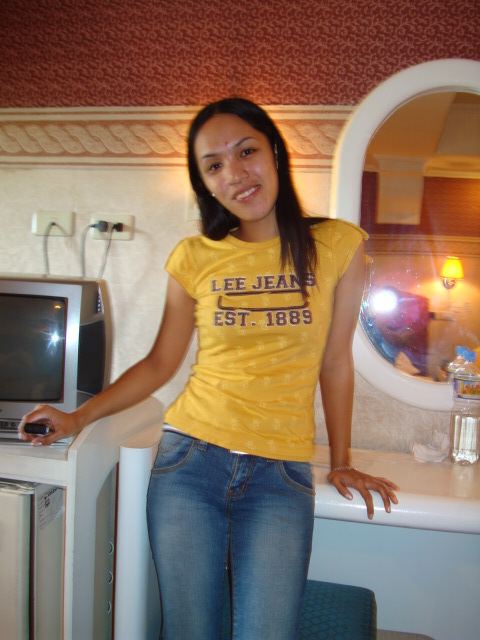 Date this gorgeous Philippines girl Louvelle from General Santos City PH200