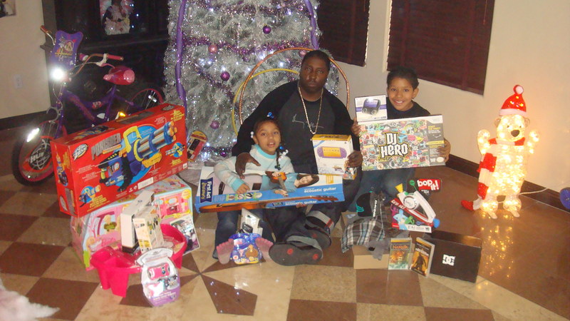 Date this voluptuous United States man Mateo from Los Angeles US3302