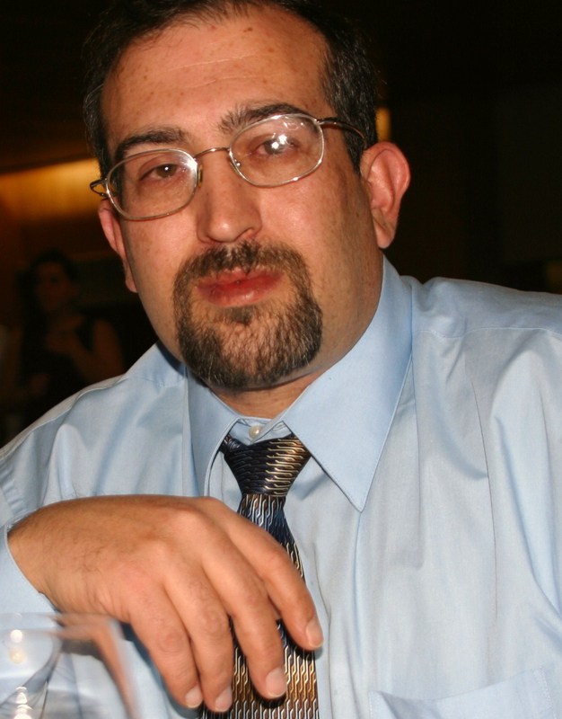 Date this hot United States man Emilio from Harrison DO1386