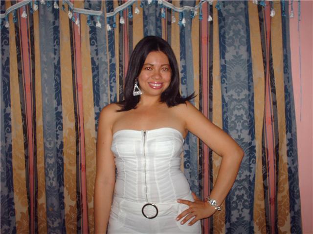 Date this lovely Colombia girl Marce from Santa Marta CO1274