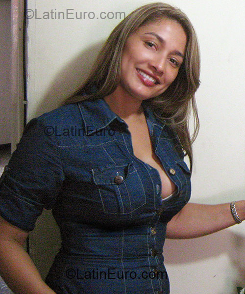 Date this charming Colombia girl Ligia from Ibague CO1325