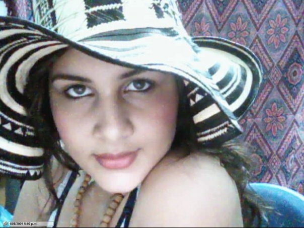 Date this happy Colombia girl Nana from Ibague CO1371