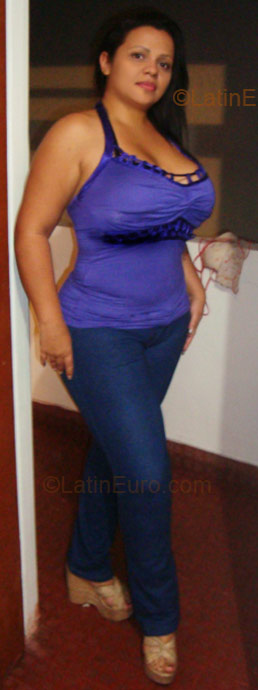 Date this good-looking Colombia girl Paola Andrea from Cali CO1451