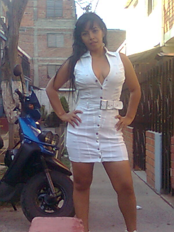 Date this voluptuous Colombia girl Samy29 from Cali CO1500