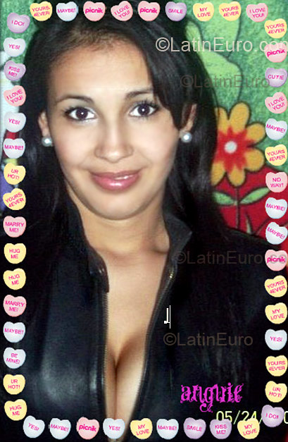 Date this tall Colombia girl Anguie from Bogota CO1567