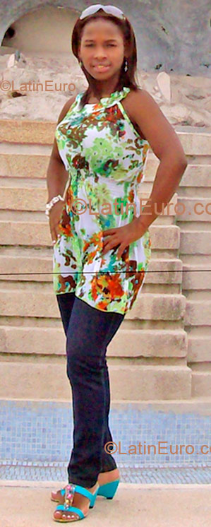 Date this exotic Colombia girl Sandra Milena from Cali CO1577