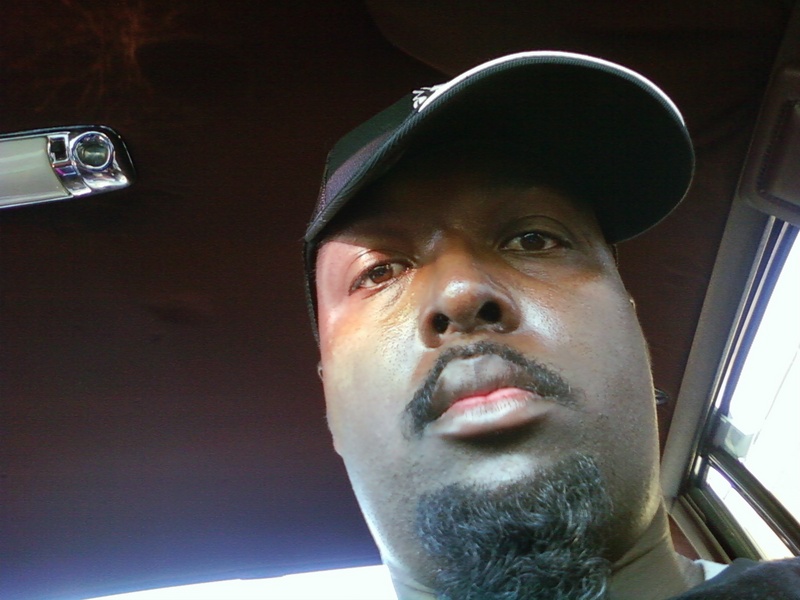 Date this hard body United States man BIGGGPOPPI from Dayton US4064