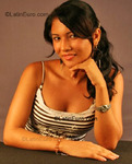 beautiful Colombia girl Yulieth from Cartagena CO1697