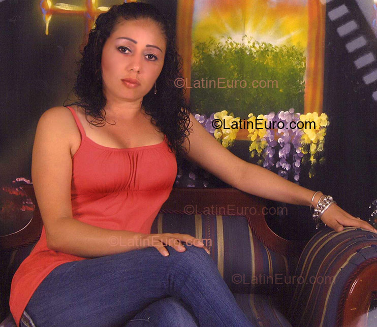 Date this cute Colombia girl Hilda Maria from Palmira CO1724