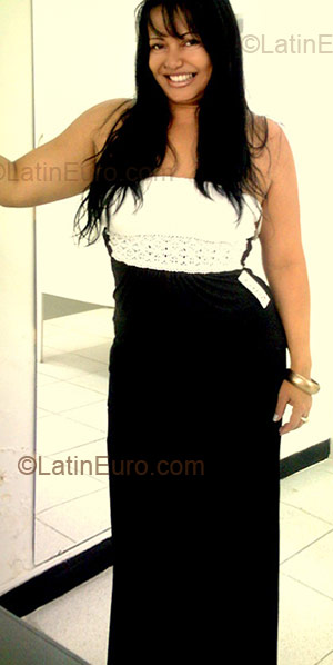 Date this young Colombia girl Adriana from Cali CO1747