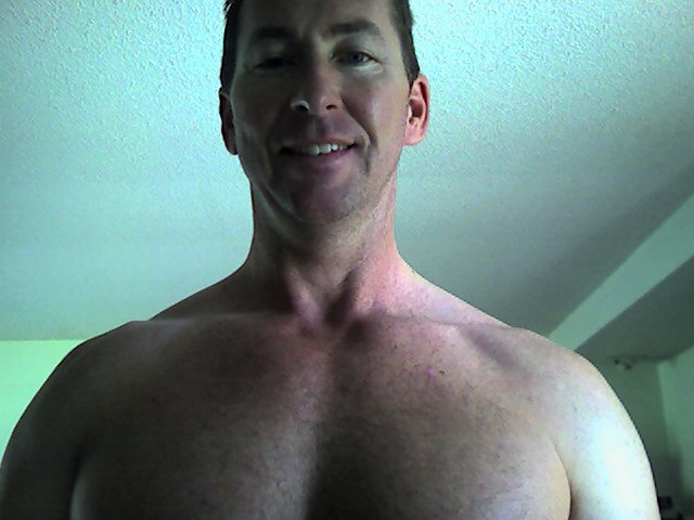 Date this foxy United States man Jamhart from Brownsville US4409