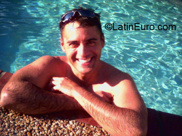 Date this happy United States man Knight4U from Miami US4577