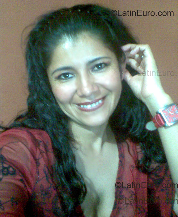 Date this funny Peru girl Patricia from Huanuco PE148