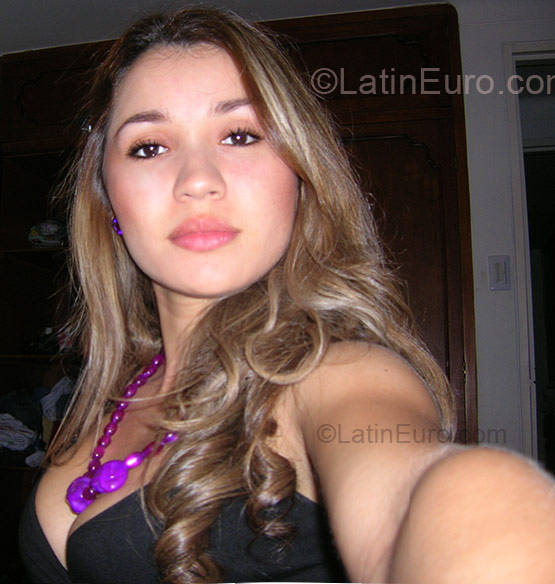 Date this delightful Colombia girl Carolina from Pereira CO5915