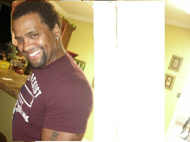 Date this cute United States man Sagrado from San Antonio US4666