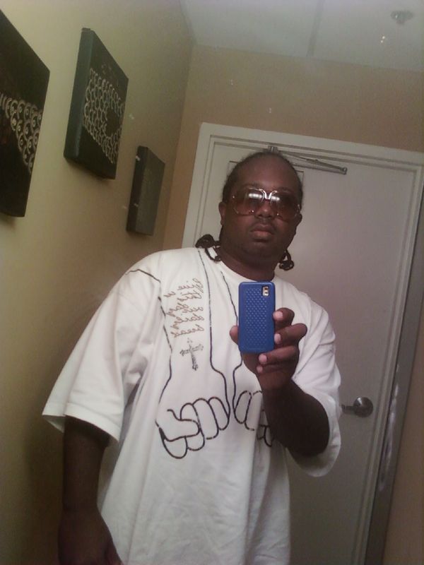 Date this nice looking United States man Mr305s from Miami US4687