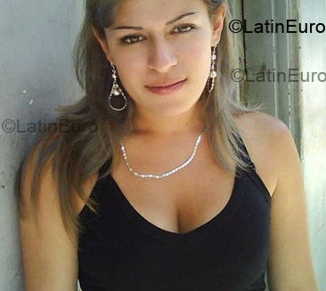 Date this sensual Colombia girl Johana from Manizales CO1939