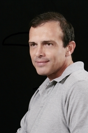 Date this stunning United States man Arielpl from los angeles US4769