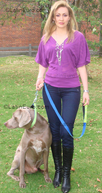 Date this attractive Colombia girl Alejandra from Bogota CO1978