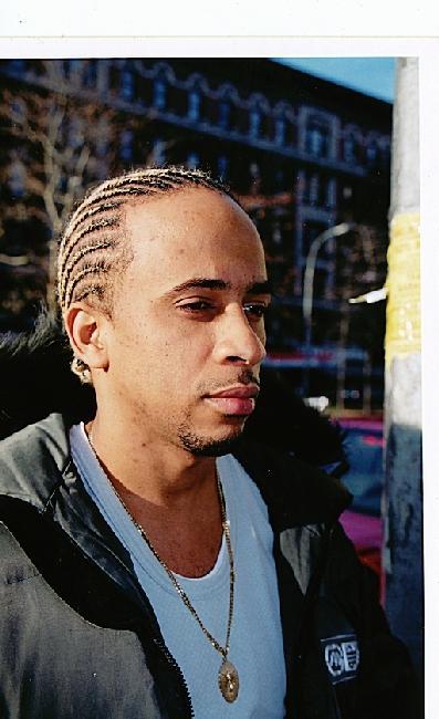 Date this happy United States man Kiwvo2005 from New York US4913