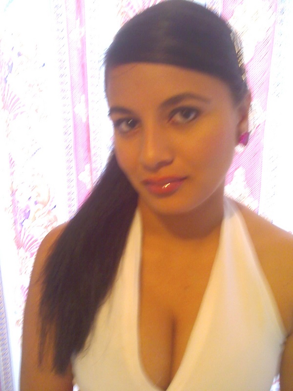 Date this voluptuous Colombia girl Jessica from Cali CO2484