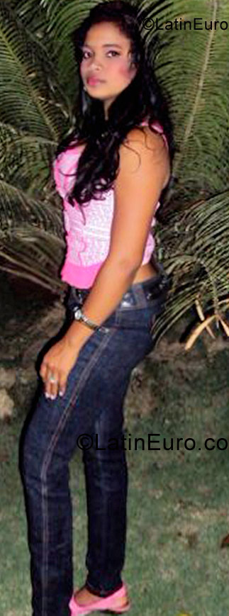 Date this fun Dominican Republic girl Angelica from Santiago DO3189
