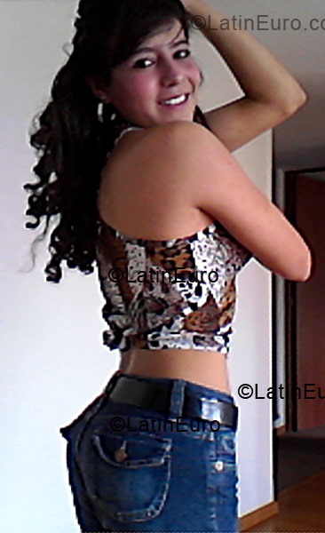 Date this foxy Colombia girl Luciana from Bogota CO2874