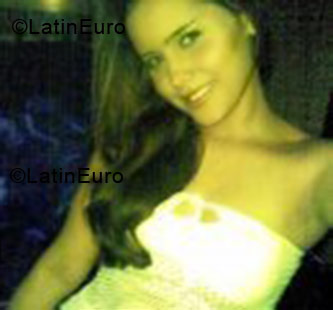Date this pretty Colombia girl Jennifer from Cartagena CO2889