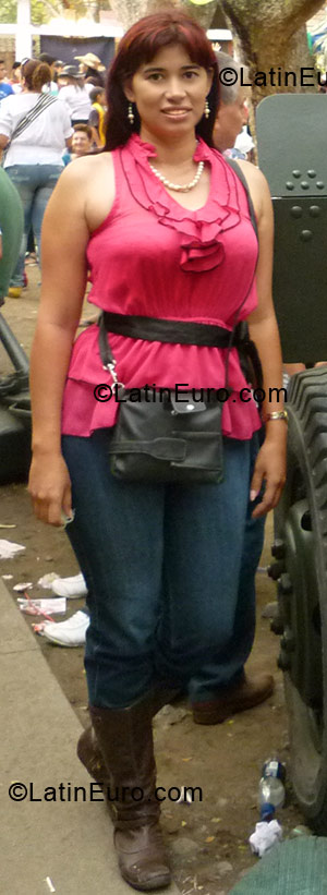 Date this athletic Colombia girl Karina from Tulua CO2911