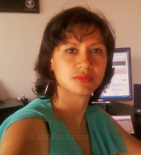Date this good-looking Colombia girl Ofir from Cartago CO2917