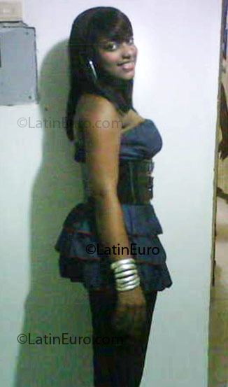 Date this passionate Dominican Republic girl Masiel from San Pedro de Macoris DO3334