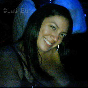 Date this voluptuous Colombia girl SiReNiTa from Cali CO3014